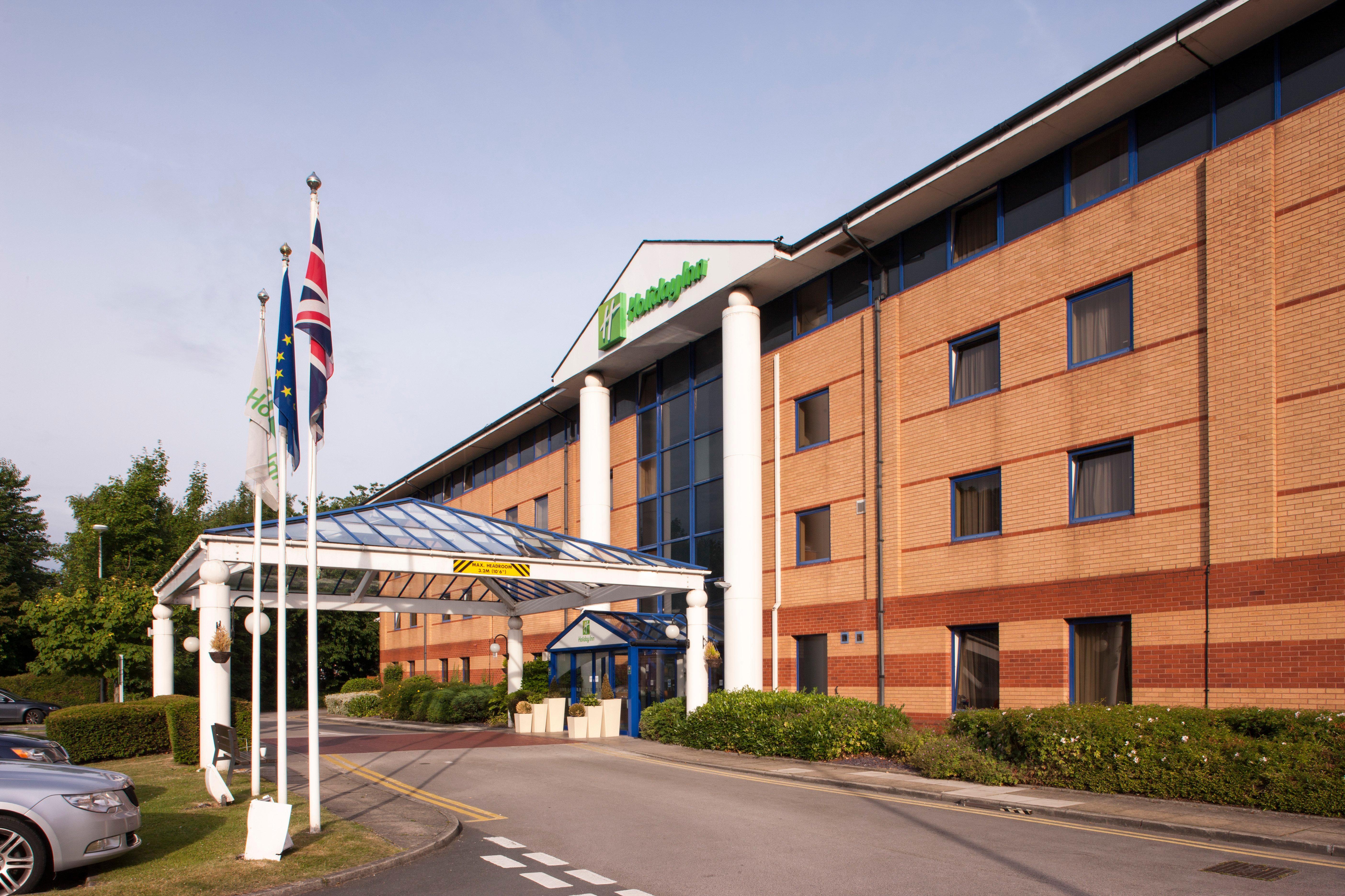 Holiday Inn Warrington By Ihg Exterior foto