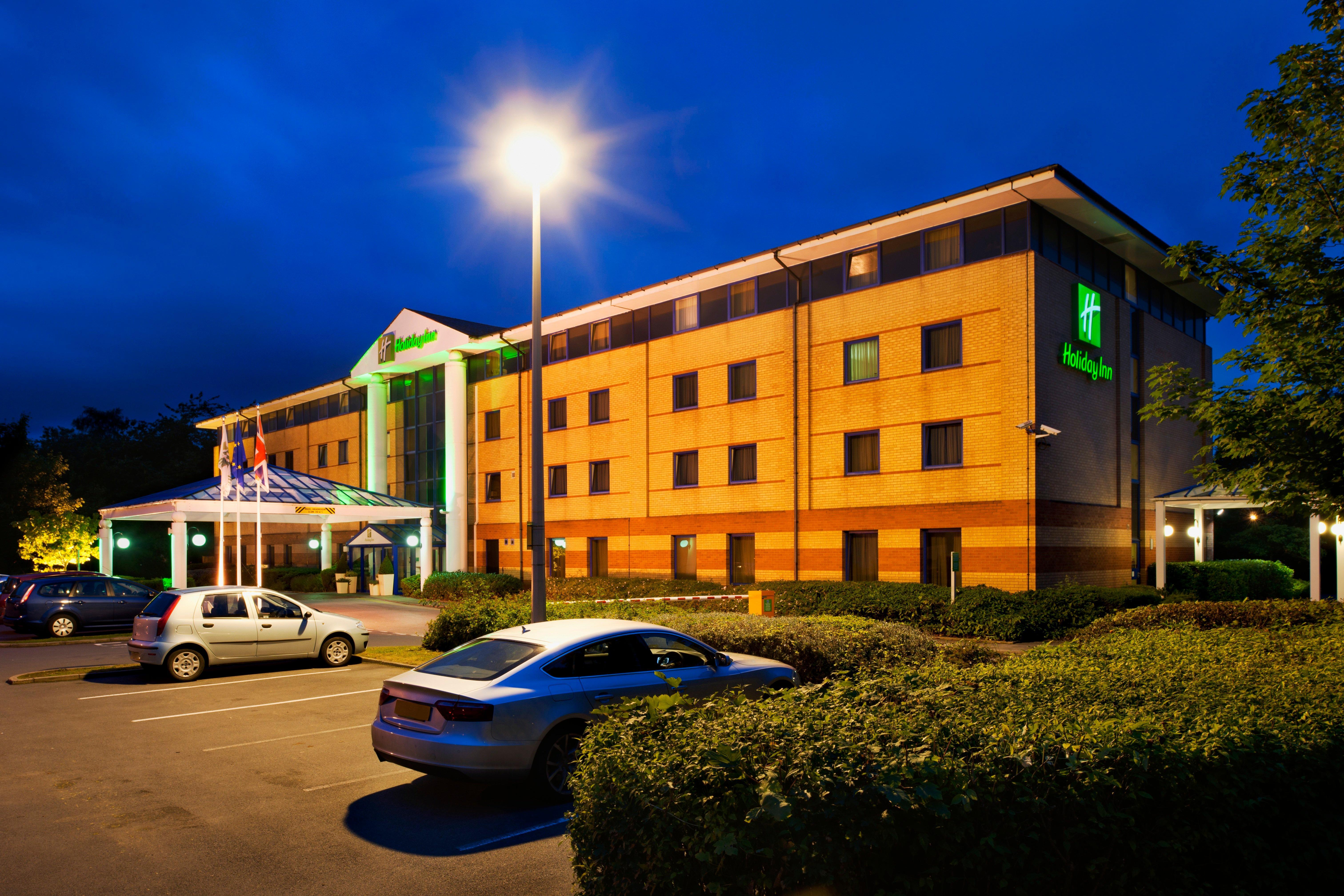 Holiday Inn Warrington By Ihg Exterior foto